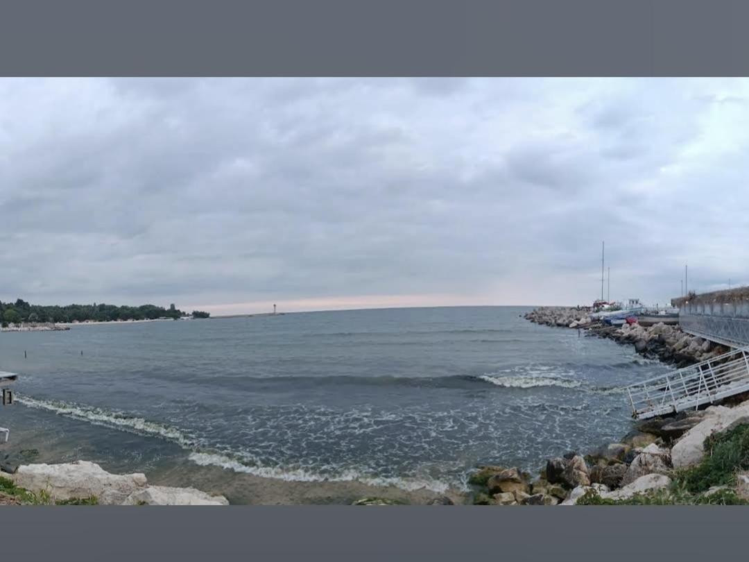 Апартамент- Вила Флоренс На 600 М От Плажа! Varna Esterno foto